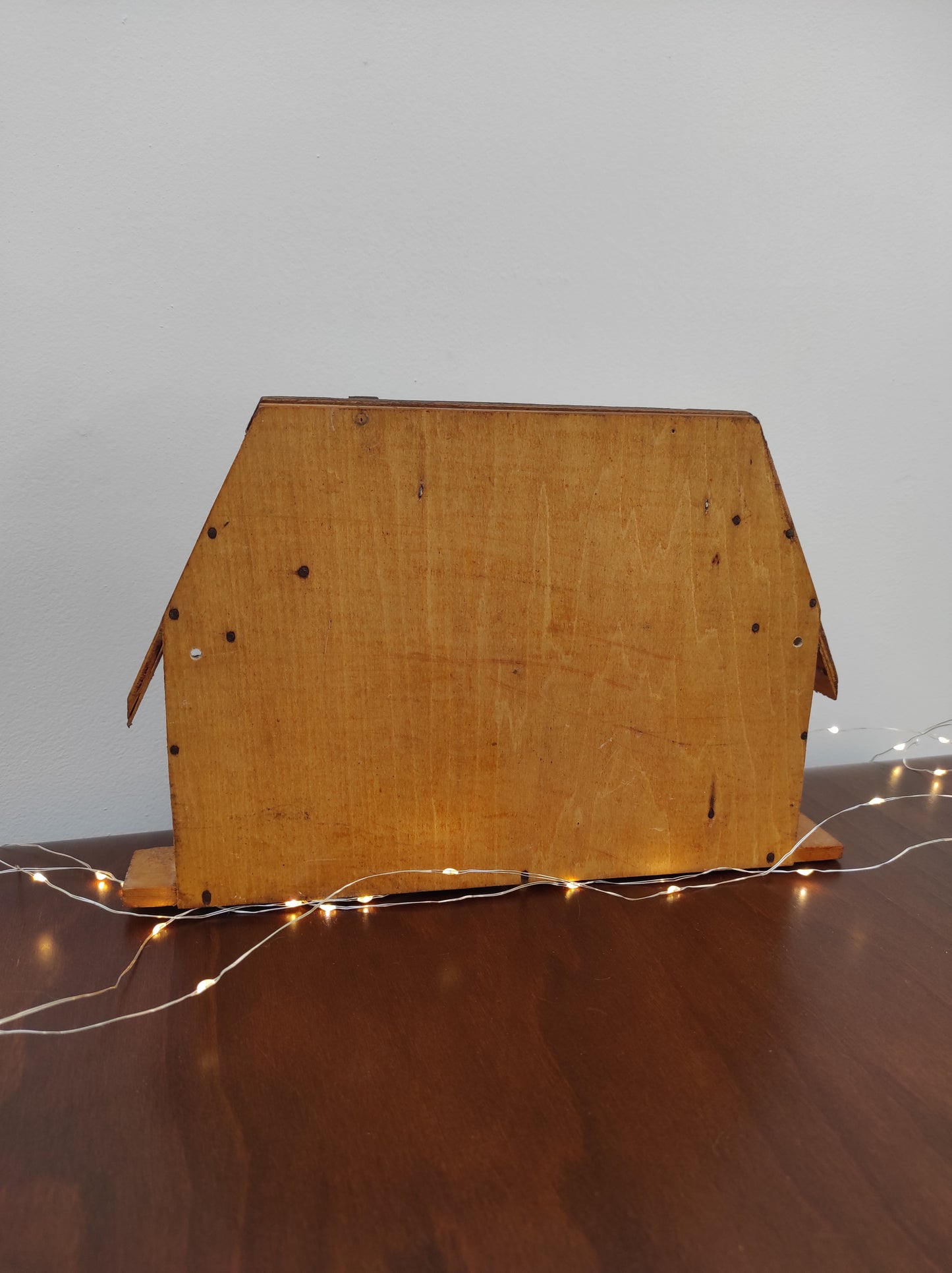 Etagère petite maison en bois