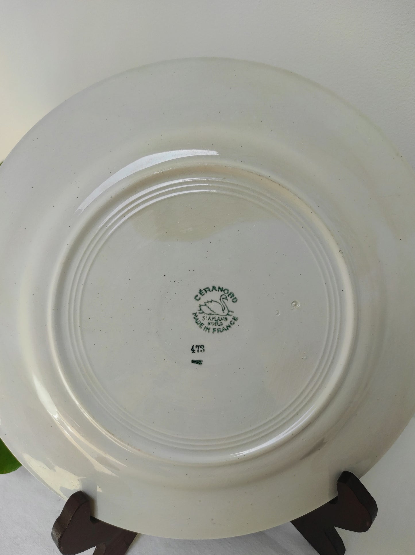 Ancien grand plat rond en céramique de St Amand Ceranord