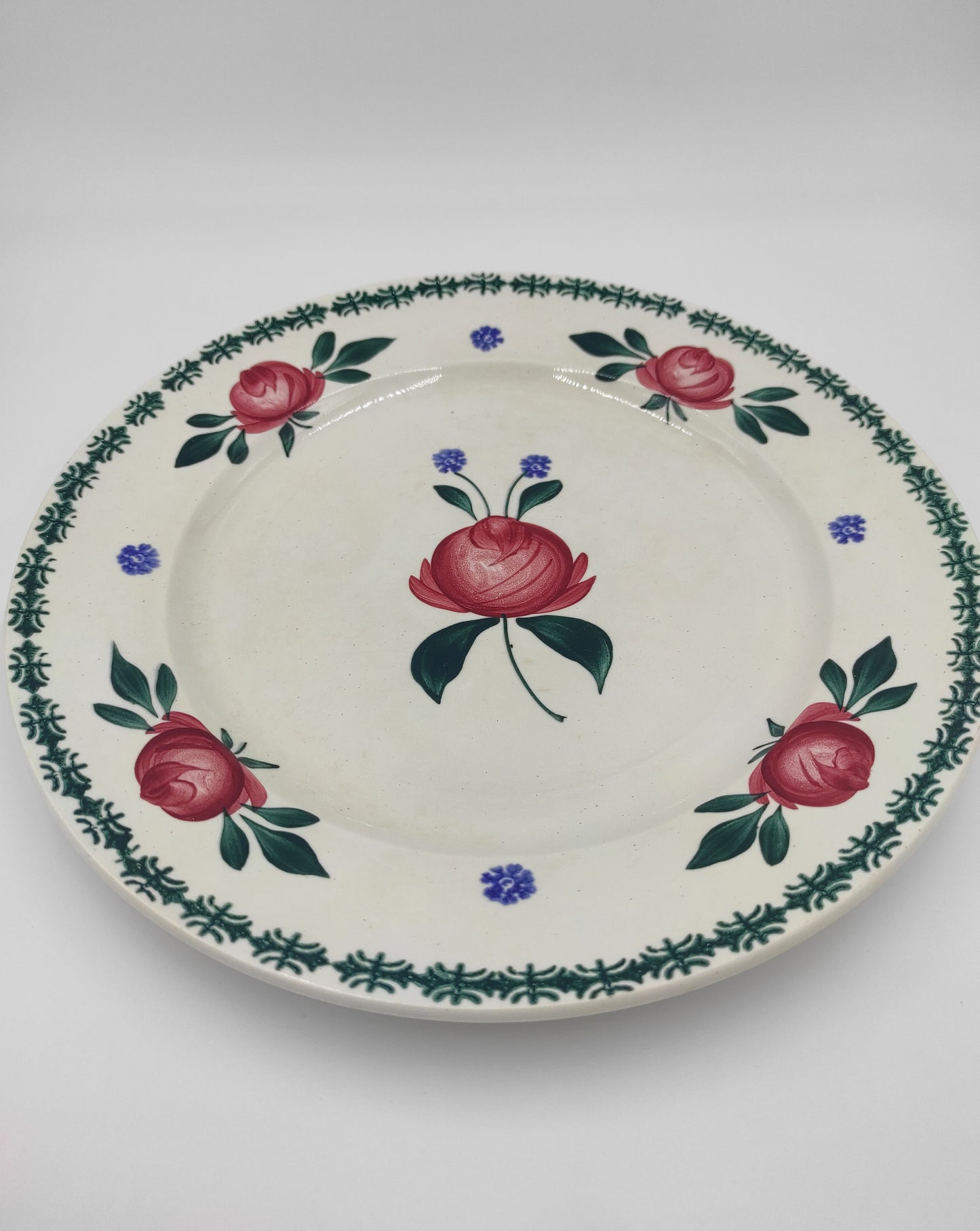 Ancien grand plat rond en céramique de St Amand Ceranord