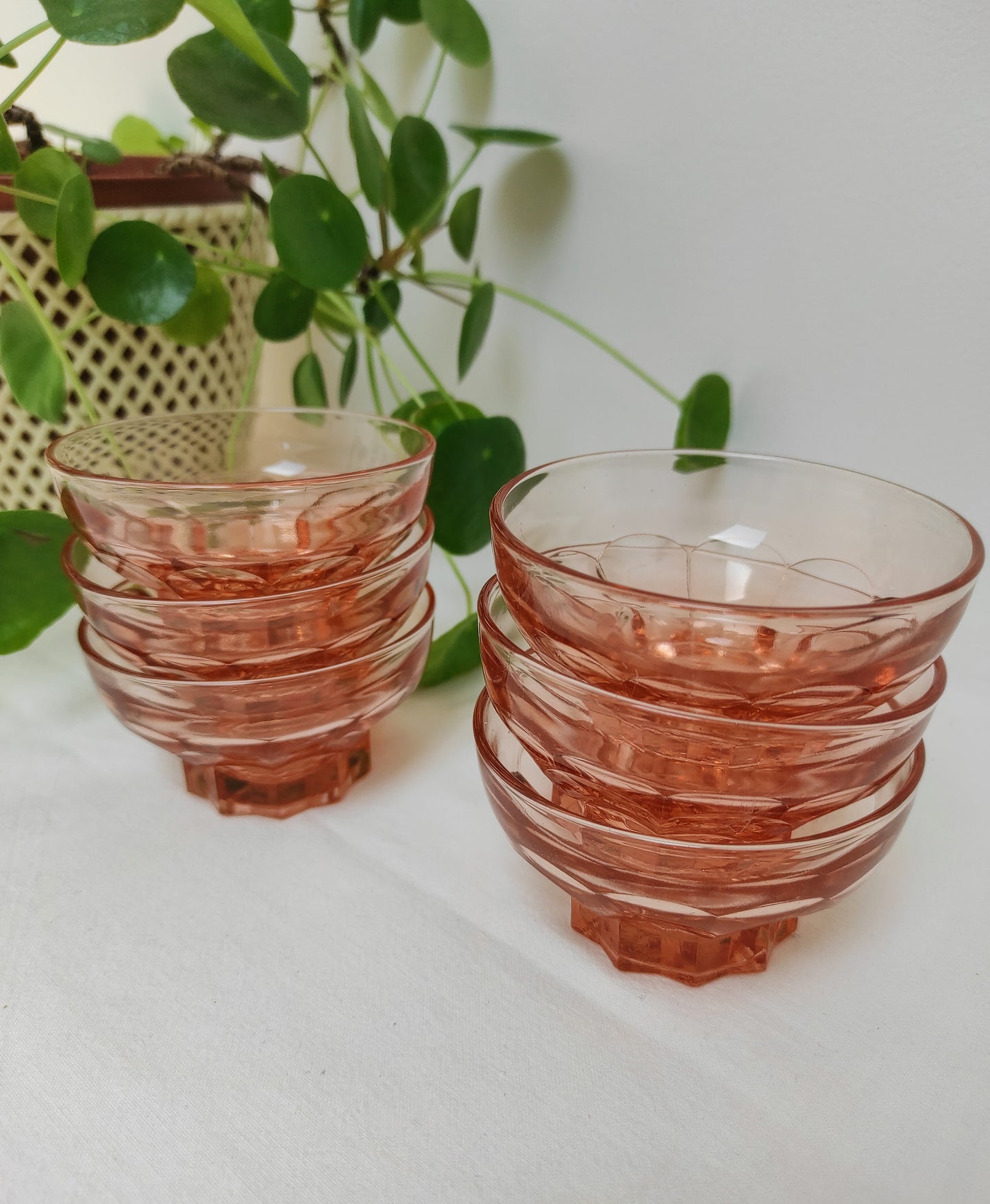Set de 6 coupelles en verre rose Art Déco années 50
