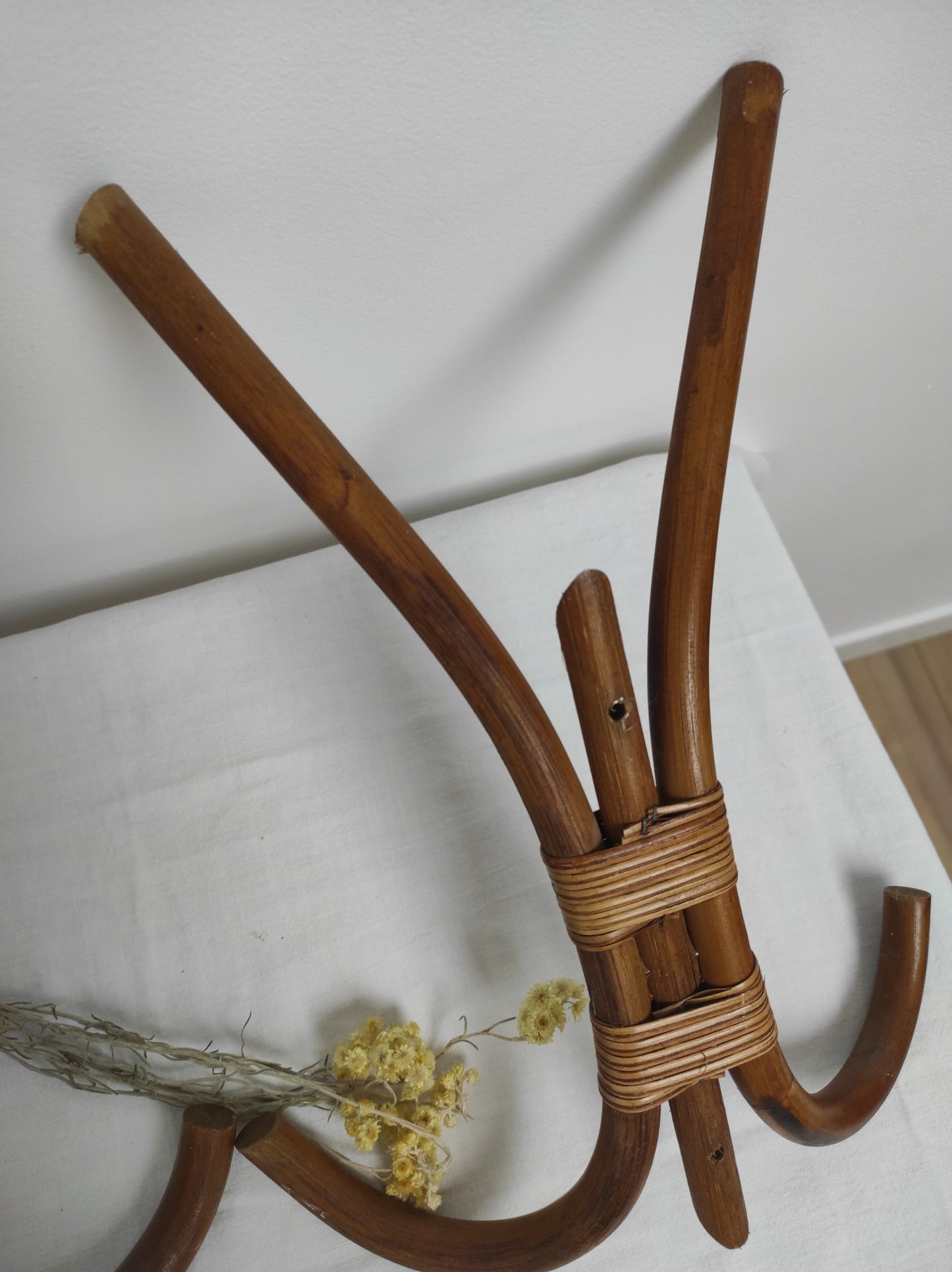 Lot de 2 patères/porte manteaux en rotin vintage