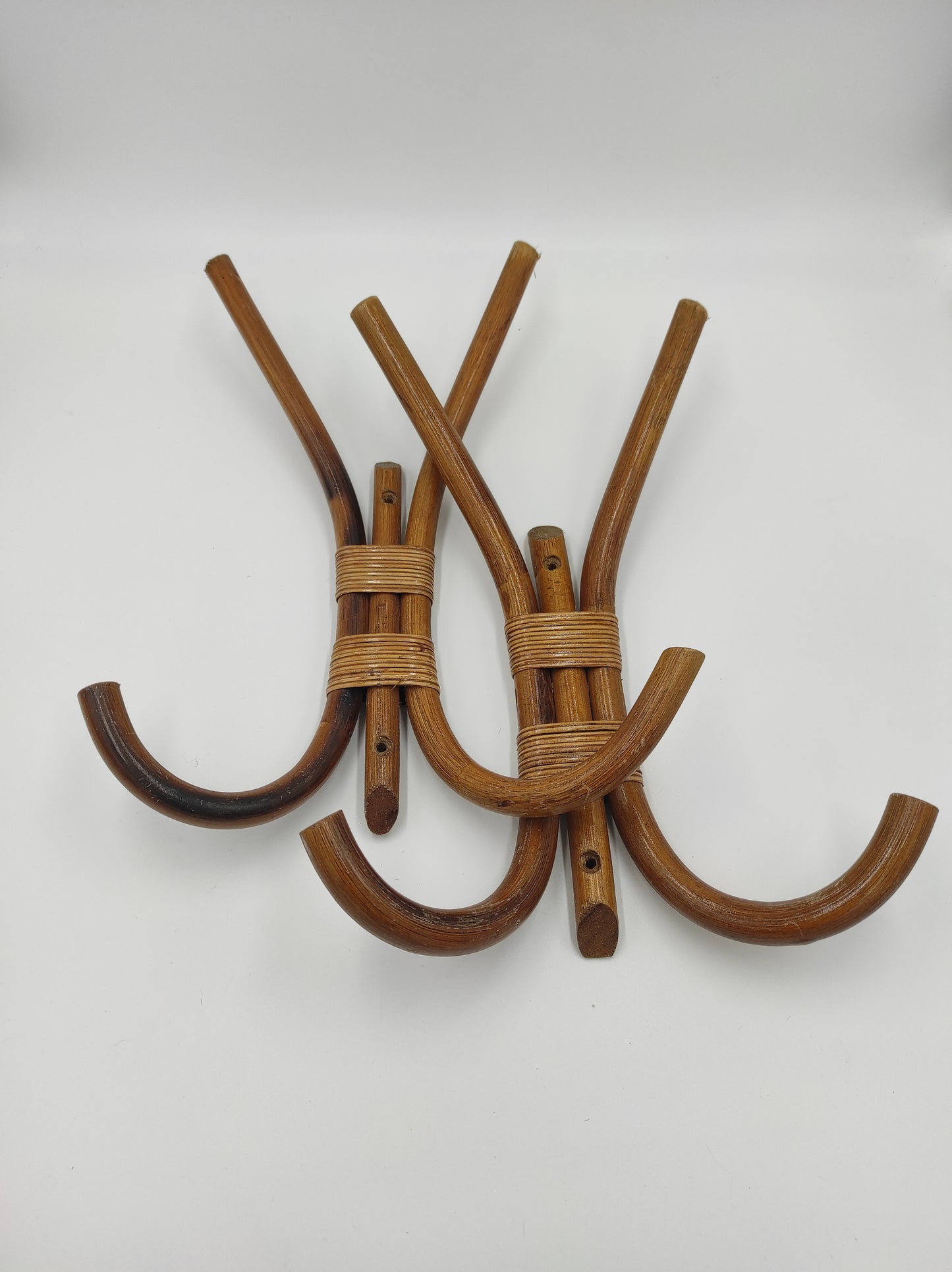 Lot de 2 patères/porte manteaux en rotin vintage