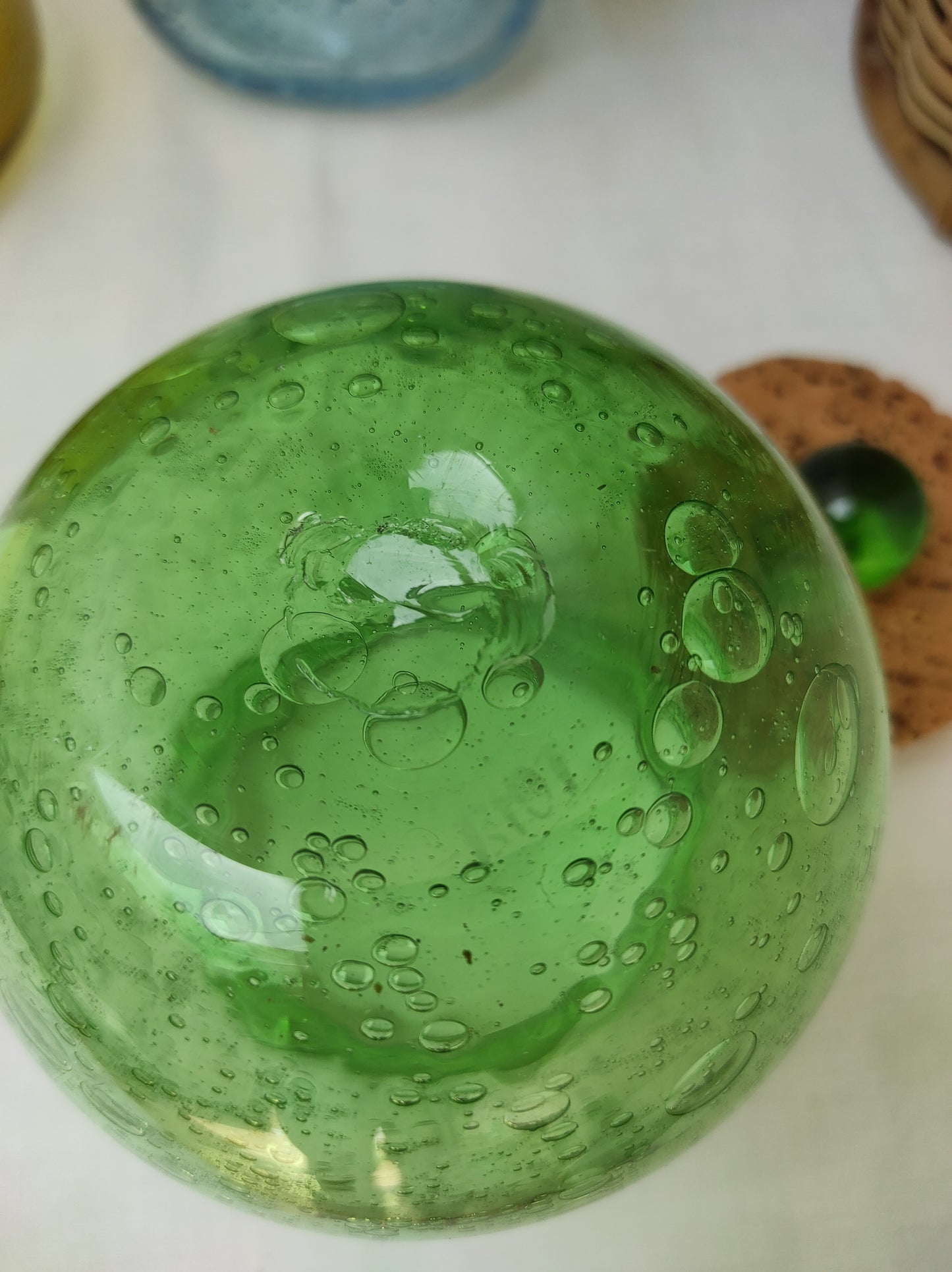 Ancien pot en verre soufflé vert BIOT