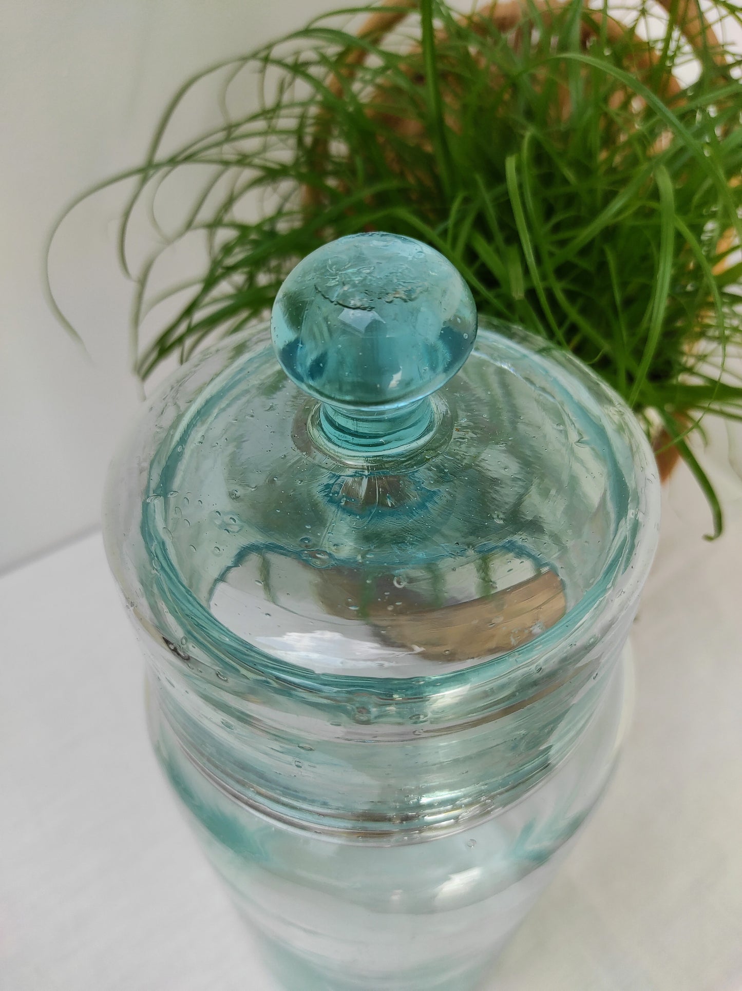 Joli grand bocal en verre soufflé