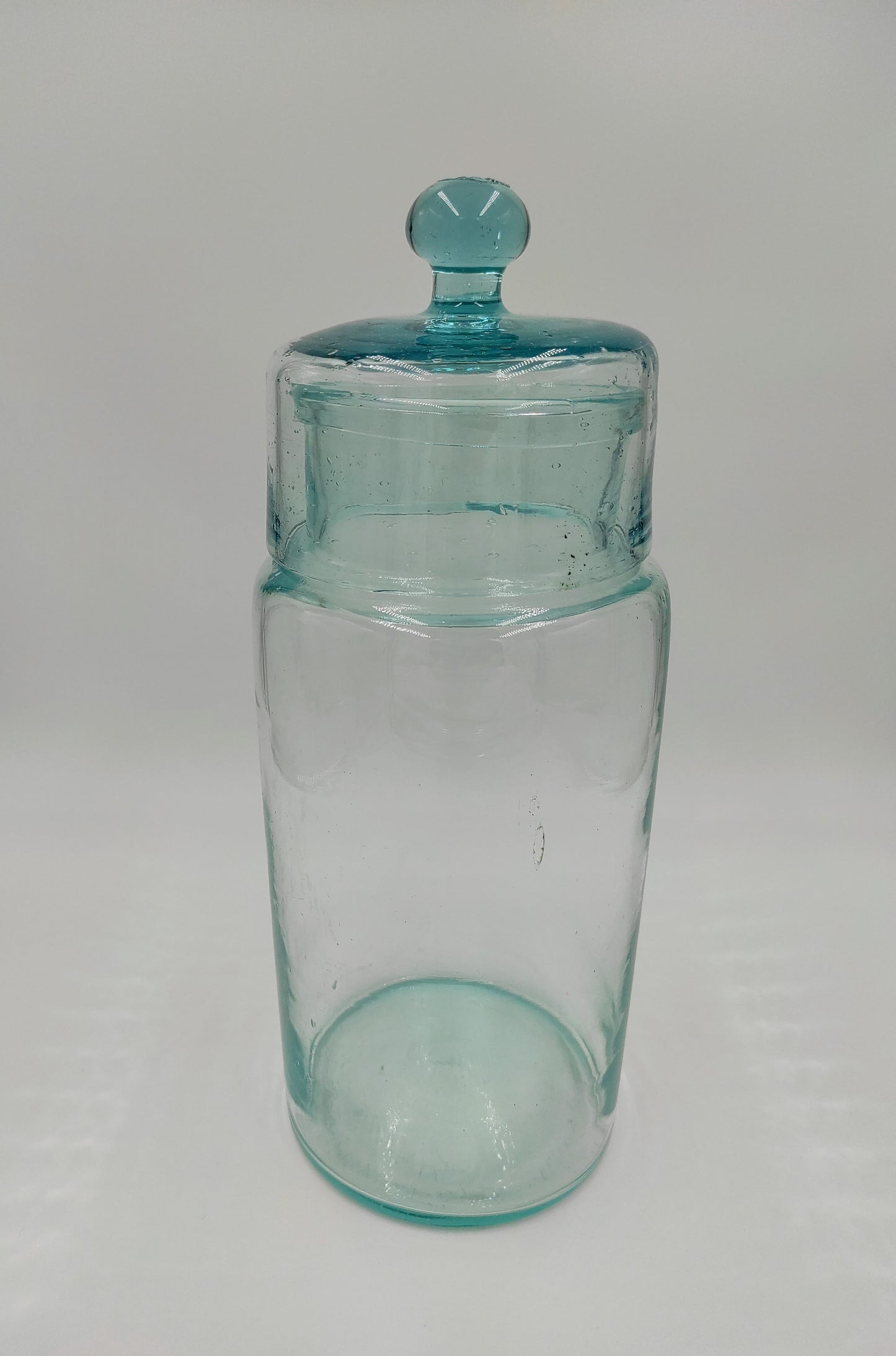 Joli grand bocal en verre soufflé