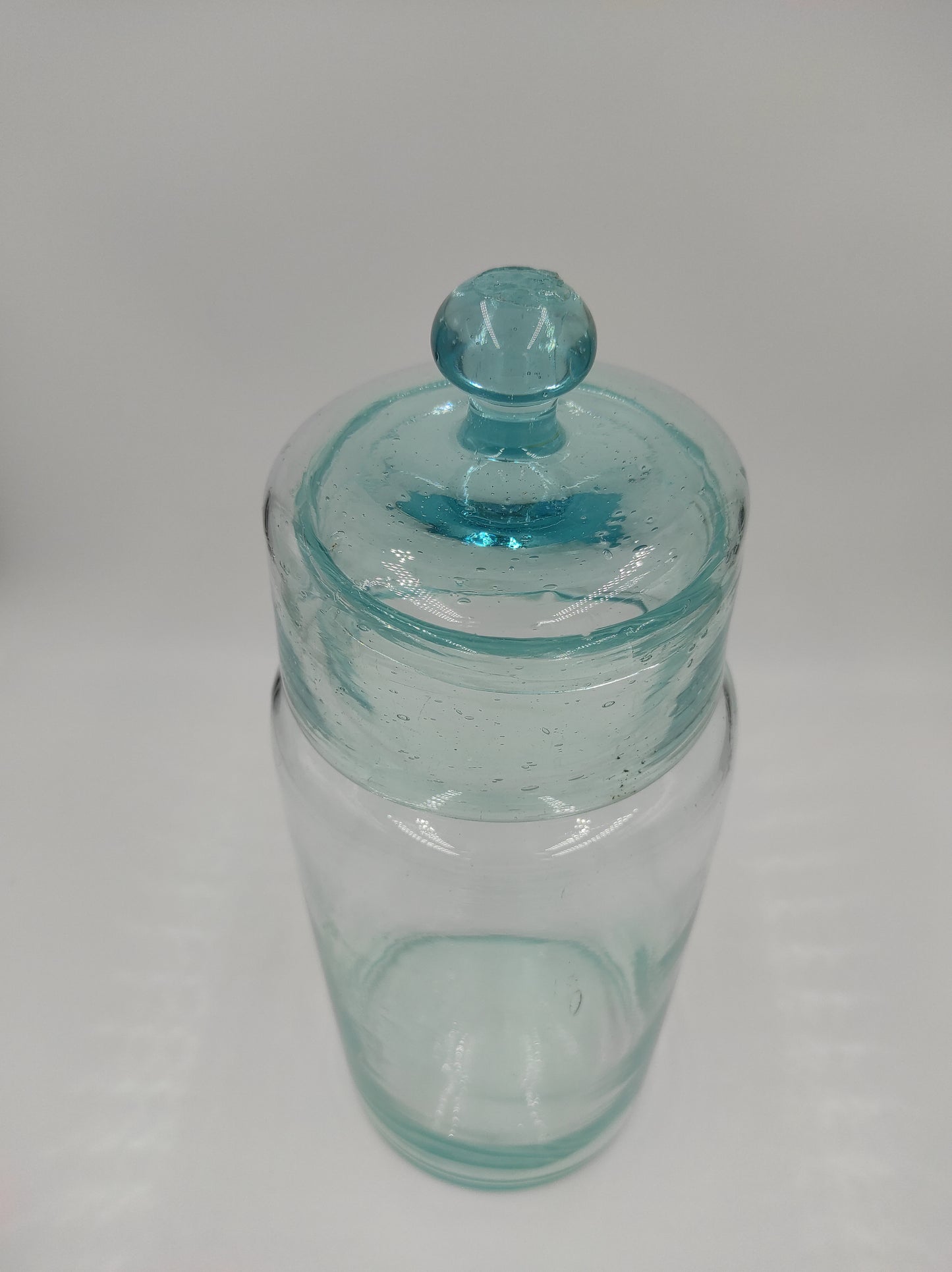 Joli grand bocal en verre soufflé