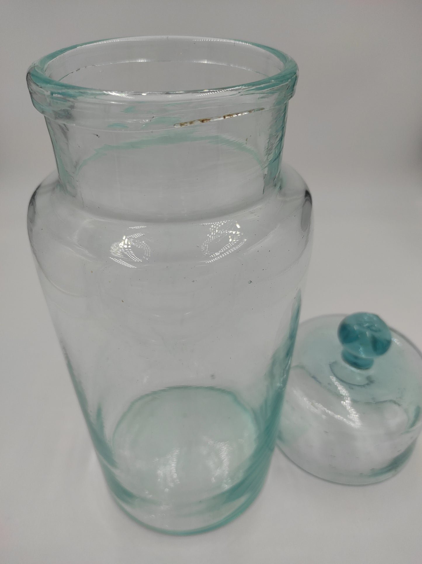 Joli grand bocal en verre soufflé