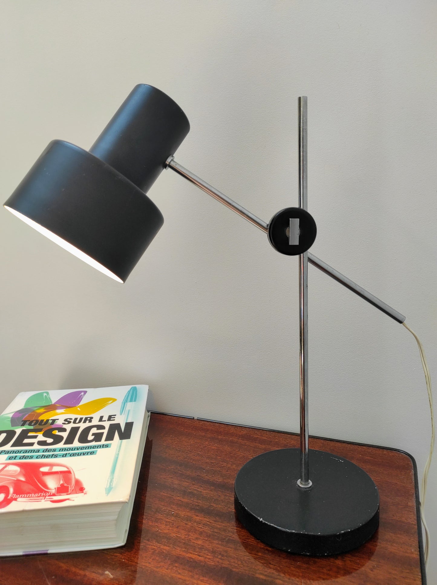 Lampe de bureau vintage noire style Jan Suchan
