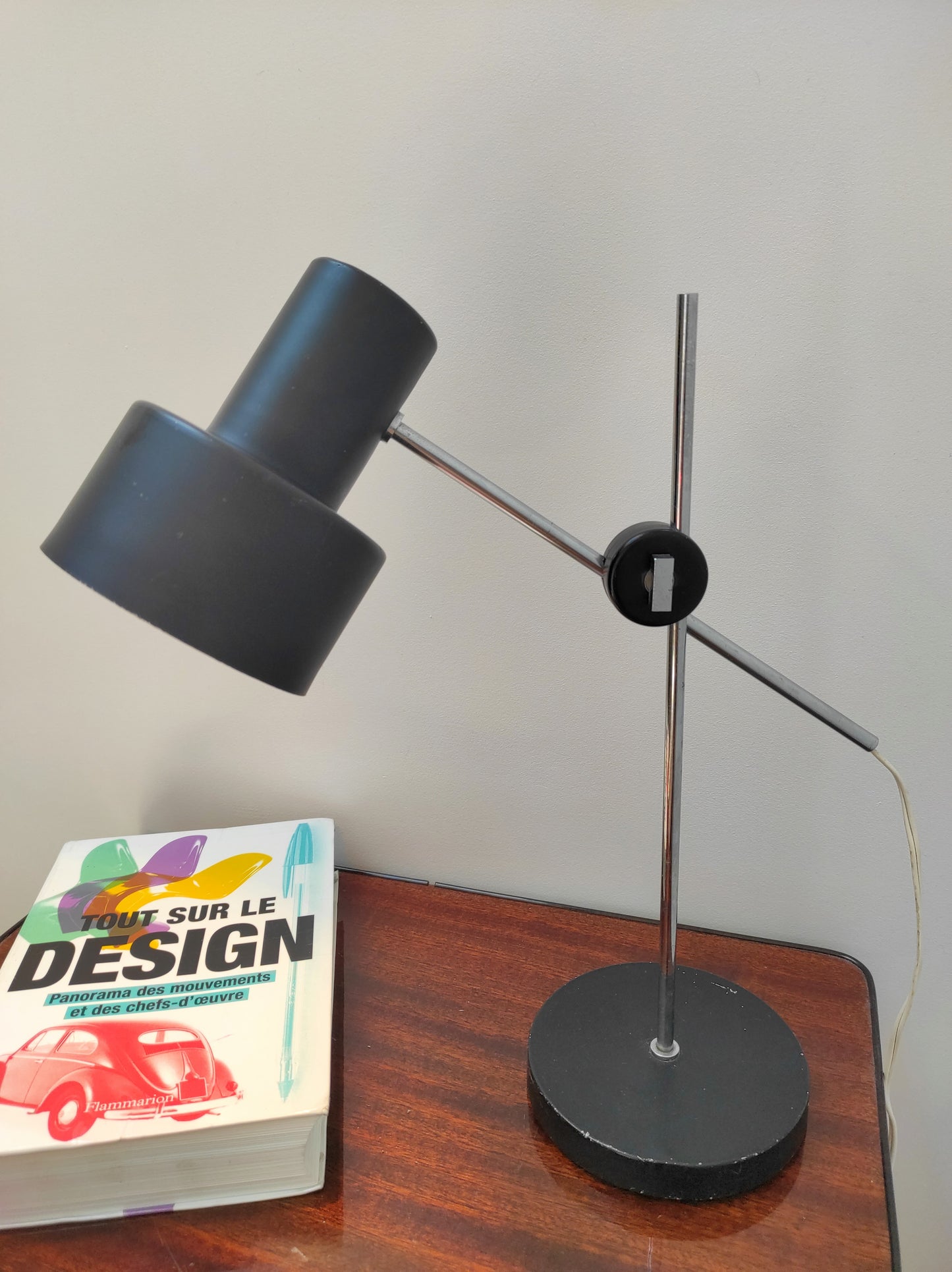 Lampe de bureau vintage noire style Jan Suchan