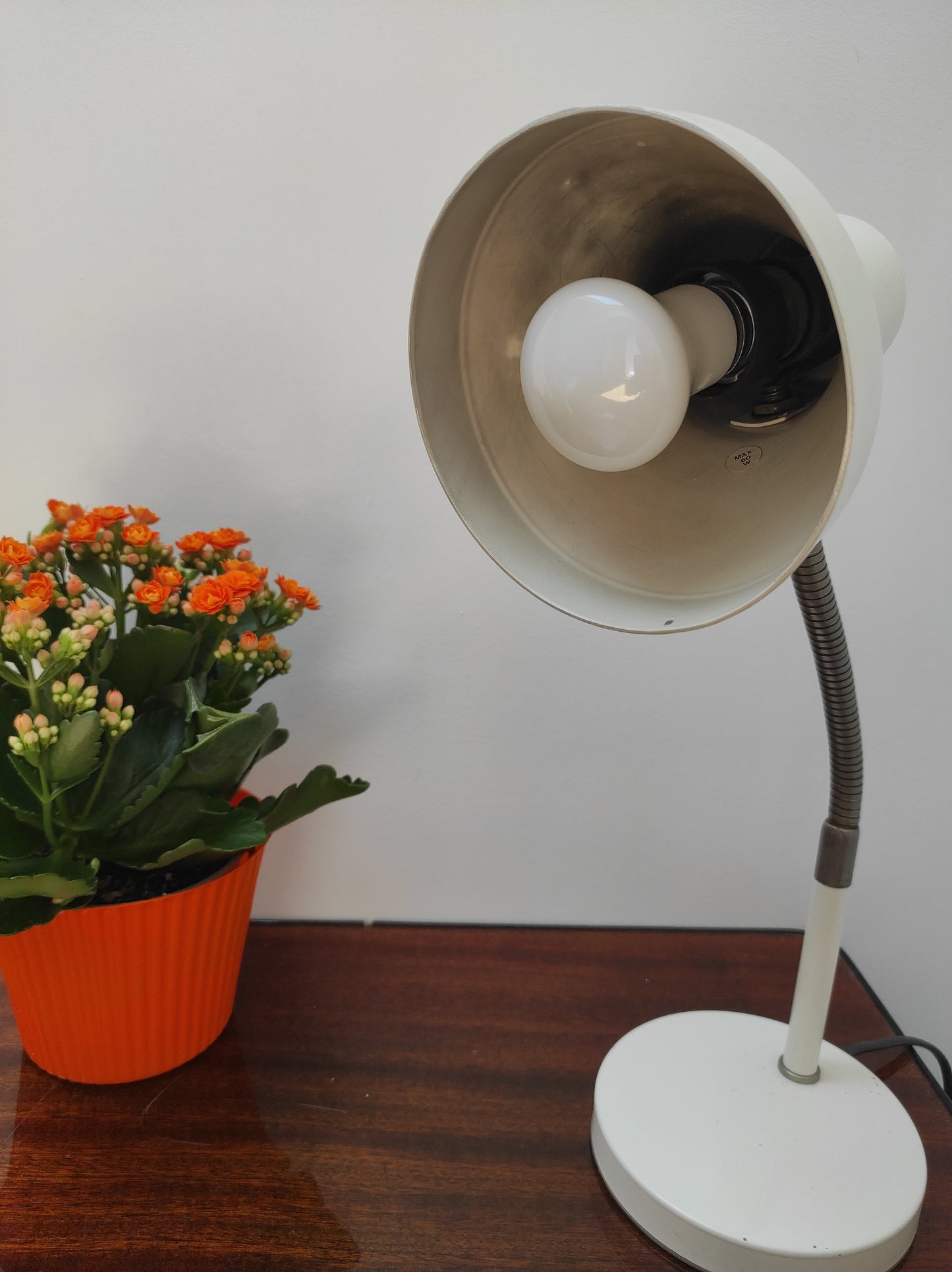 Lampe de bureau vintage blanche