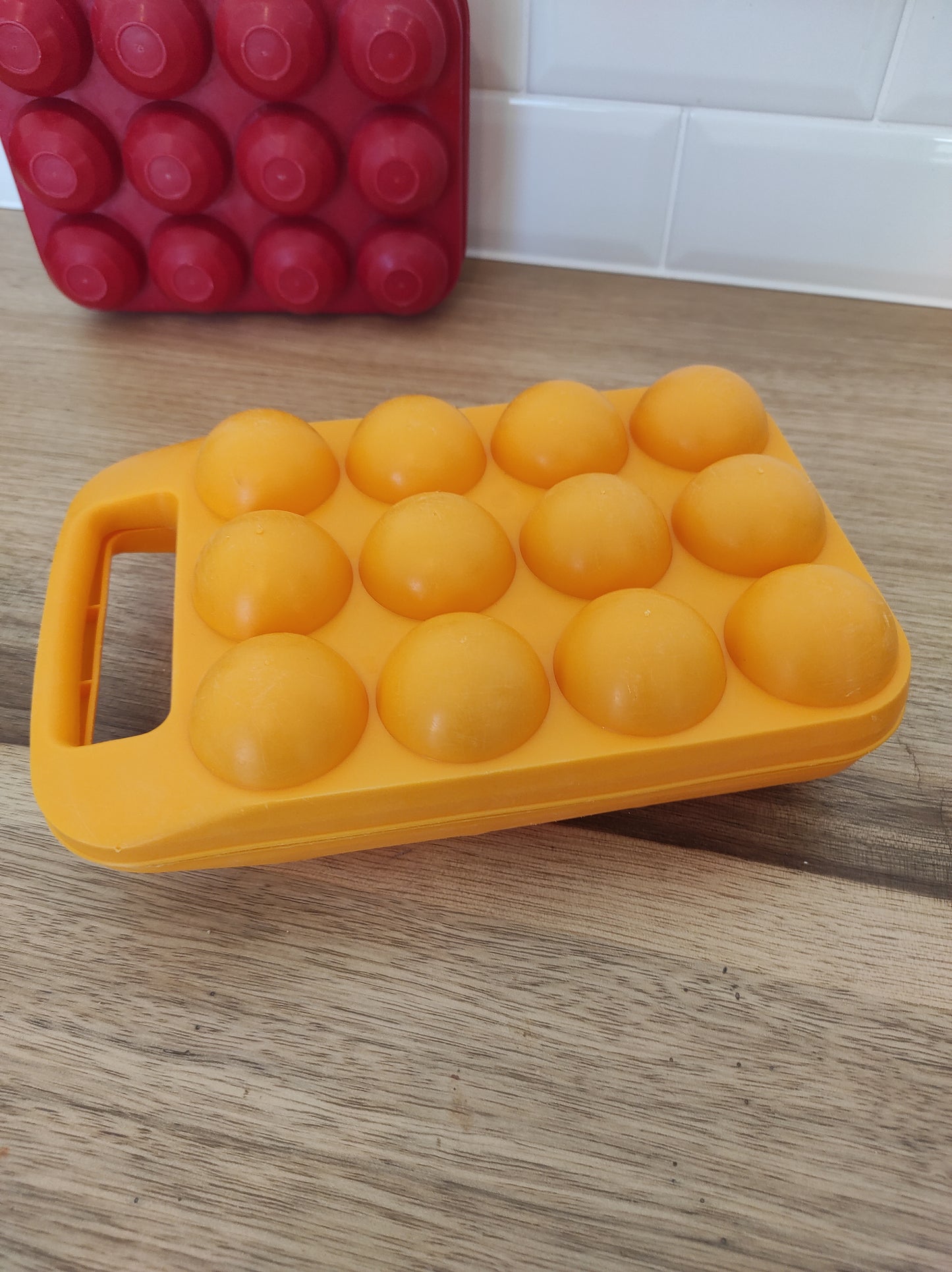 Boîte à œufs vintage jaune années 70 SoupleDur