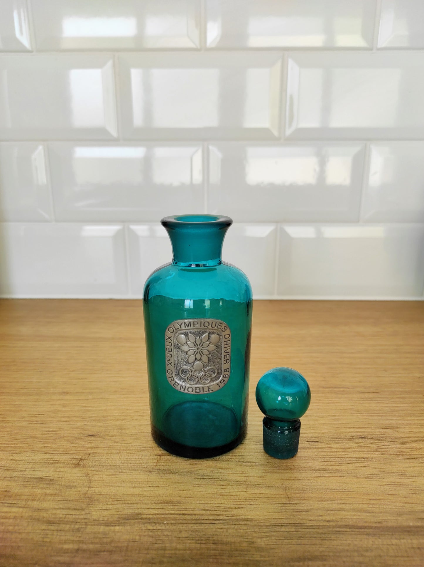 RARE Ancien flacon en verre bleu et étain Jeux olympiques d'hiver 1968