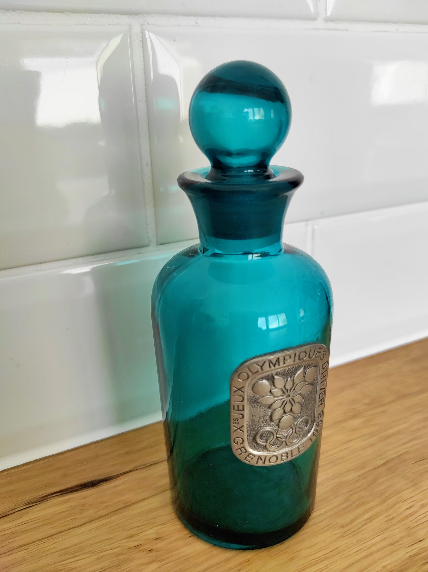 RARE Ancien flacon en verre bleu et étain Jeux olympiques d'hiver 1968