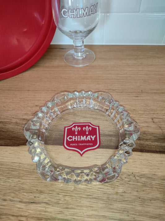 Cendrier publicitaire Bière Chimay Pères Trappistes. Cendrier publicitaire en verre de la marque de bière Chimay Pères Trappistes. Made in France.