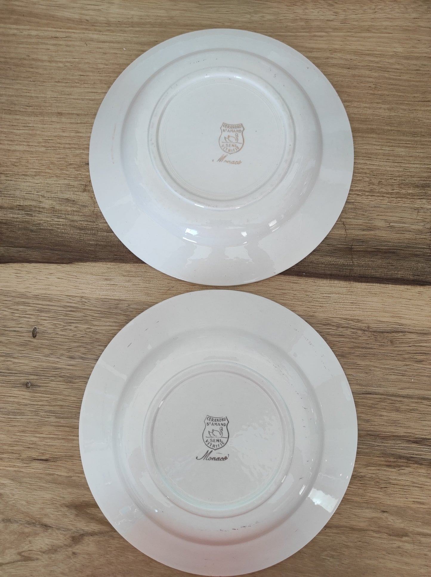 Set de 2 assiettes creuses en céramique Ceranord St Amand.