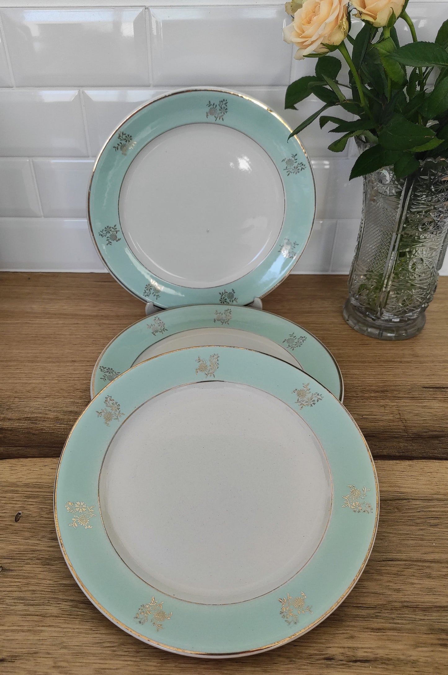 Set de 3 anciennes assiettes plates en demi porcelaine LUNEVILLE KG