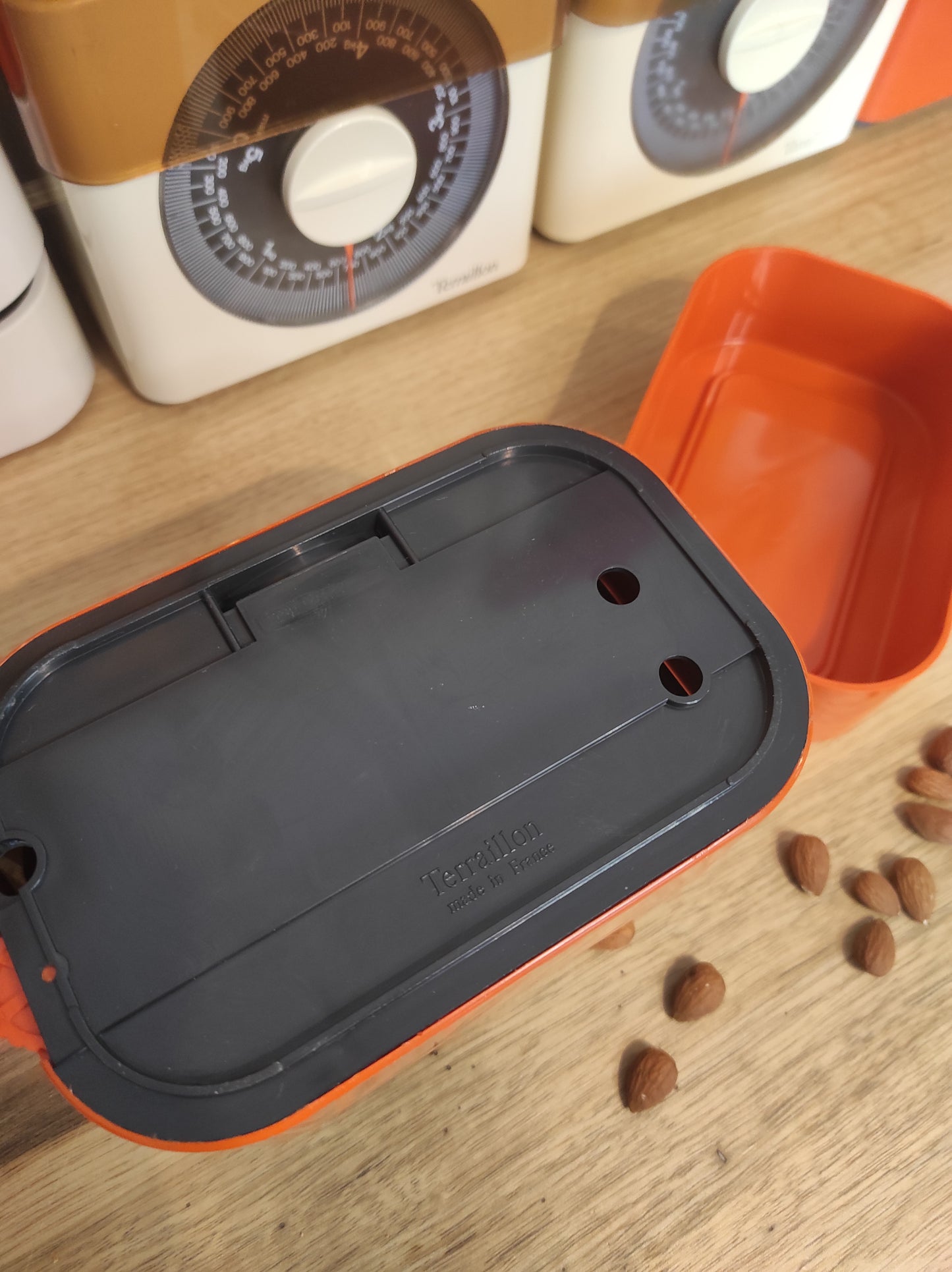 Copie de Balance de cuisine vintage Terraillon Export 4000 orange.