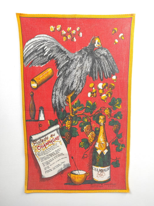 Ancien torchon recette de cuisine champagne PHILIPPART. Vous ne savez pas quoi faire à dîner ce soir ? Pas de problème, avec cet ancien torchon du Champagne M. Philippart de Chigny-les-Roses vous aurez LA recette de la pintade au champagne ! Mettez une touche vintage dans votre cuisine avec cet ancien torchon aux belles couleurs vives ! A noter : quelques taches (voir photo), quelques traces du temps mais a encore de belles couleurs.
