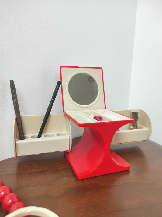 Boîte à maquillage des années 70 en plastique rouge et beige