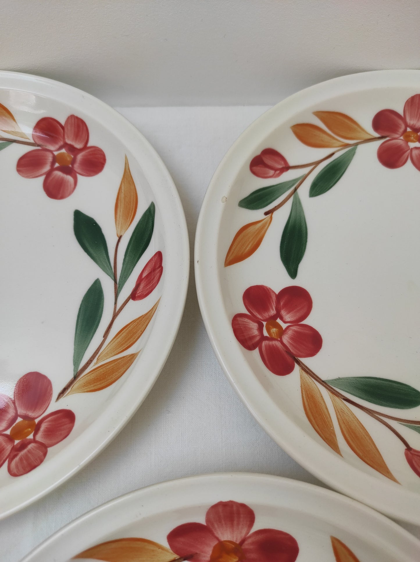 Set de 4 assiettes en faïence de GIEN motif floral