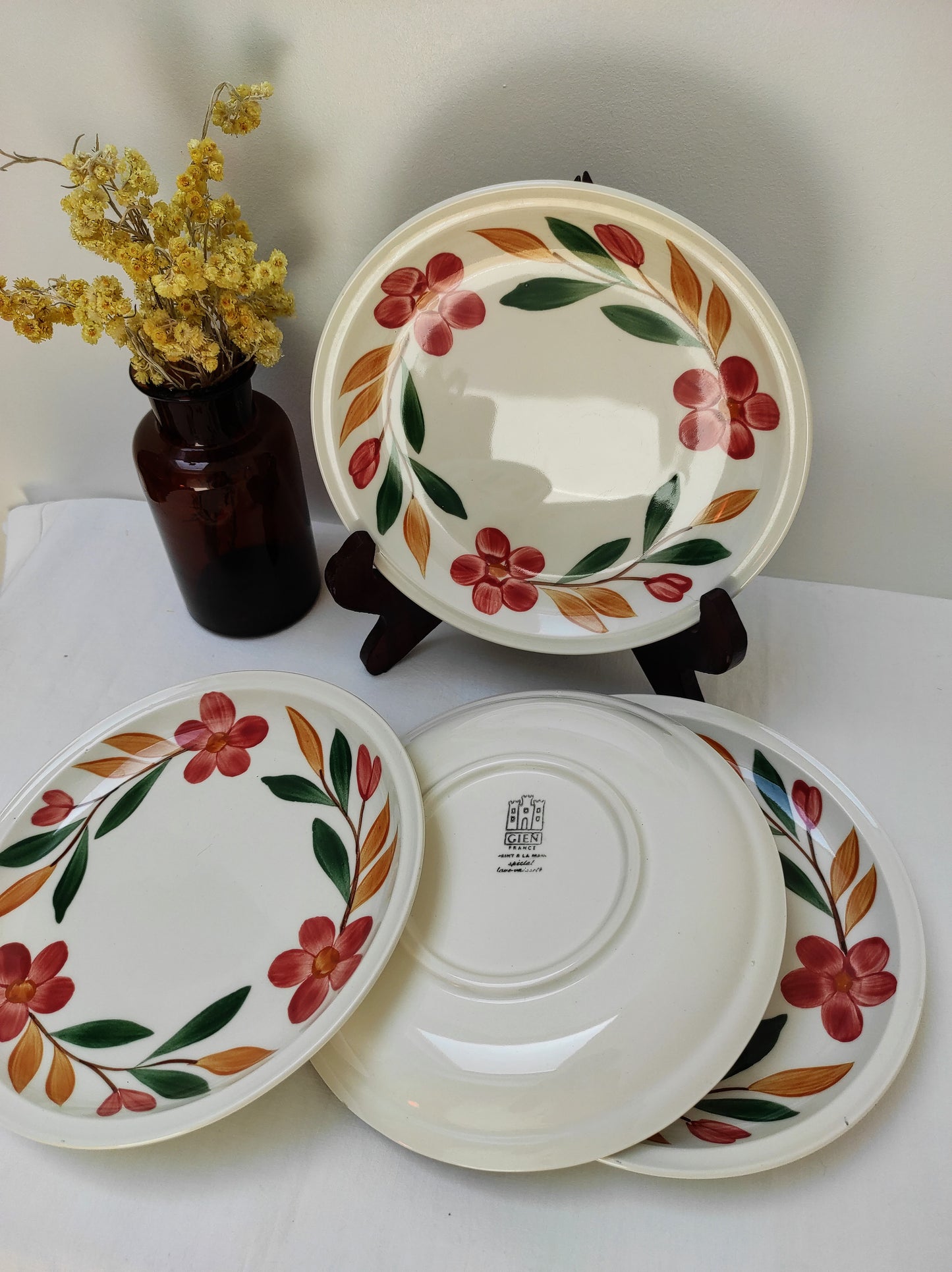 Set de 4 assiettes en faïence de GIEN motif floral