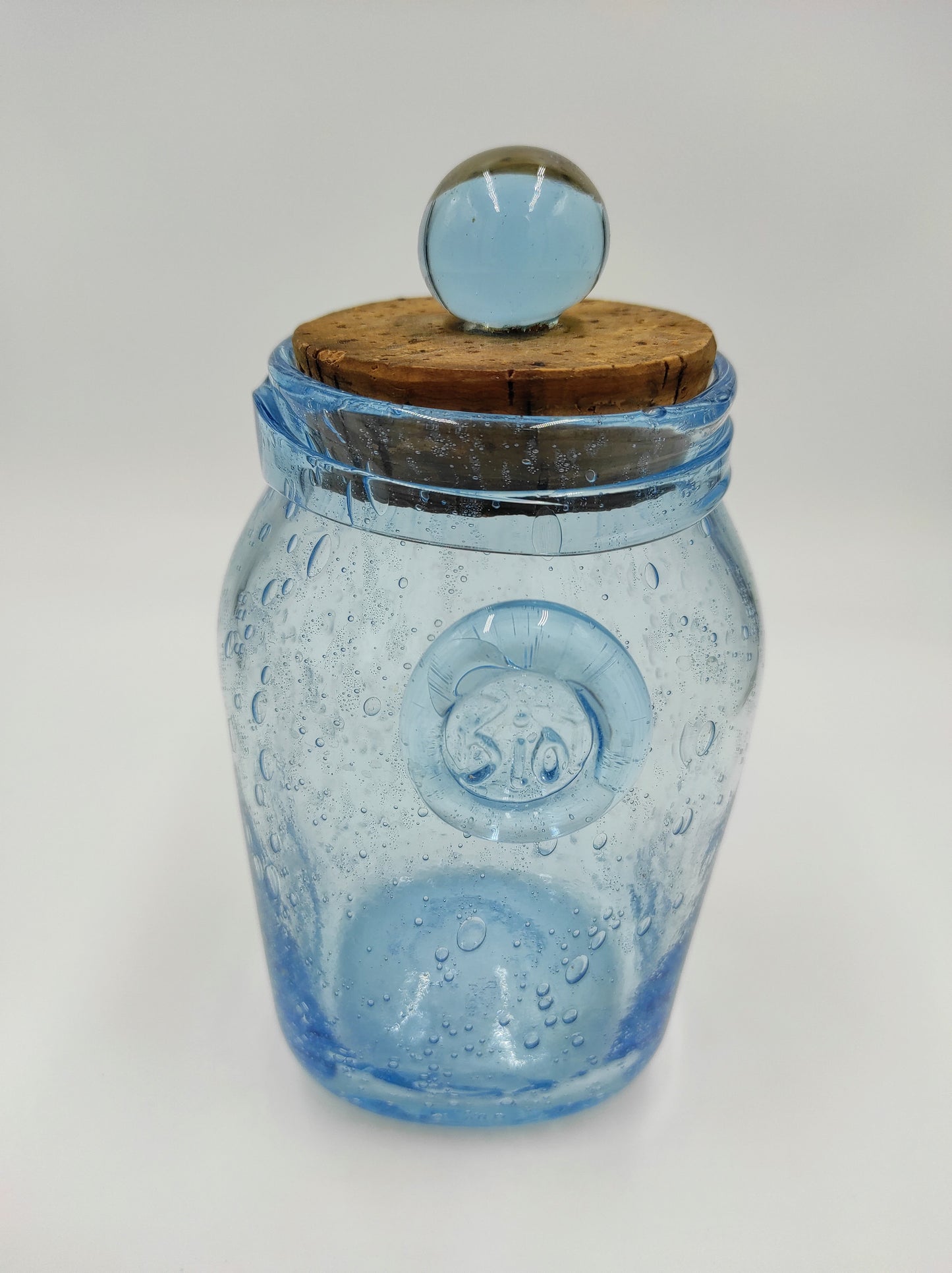 Ancien pot en verre soufflé bleu BIOT