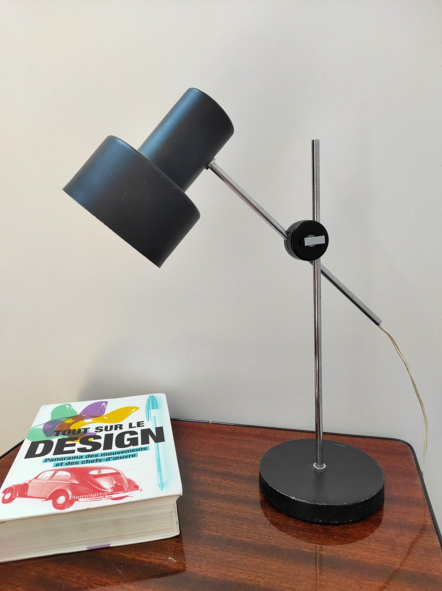 Lampe de bureau vintage noire style Jan Suchan