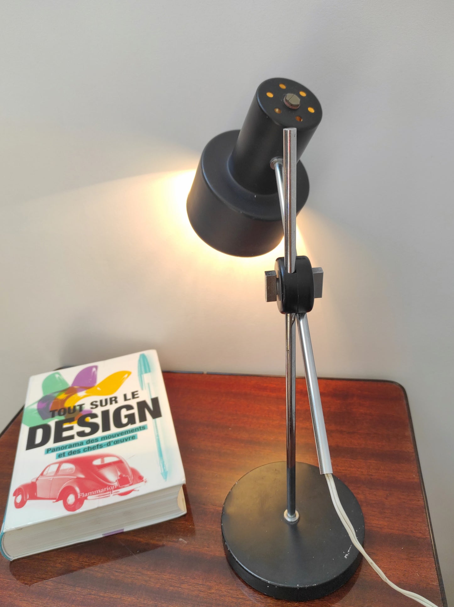 Lampe de bureau vintage noire style Jan Suchan