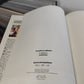 Ancien livre sur Michael Jackson vintage 1988.Le 12 septembre 1987, le chanteur le pus populaire de galaxie entame sa tournée mondiale à Tokyo !  Ce livre en très bon état retrace la première tournée mondial en solo de Michael Jackson.   Livre de Tom Lamotta aux éditions "Edition n°1". Livre vintage 