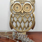 Dessous de plat hibou en laiton vintage. Chouette c'est l'heure de passer à table !   Chouette ou hibou, c'est comme vous voulez ;-)  Ce joli dessous de plat vintage en laiton ajouré des années 60-70 , est prêt à recevoir vos petits plats ! 